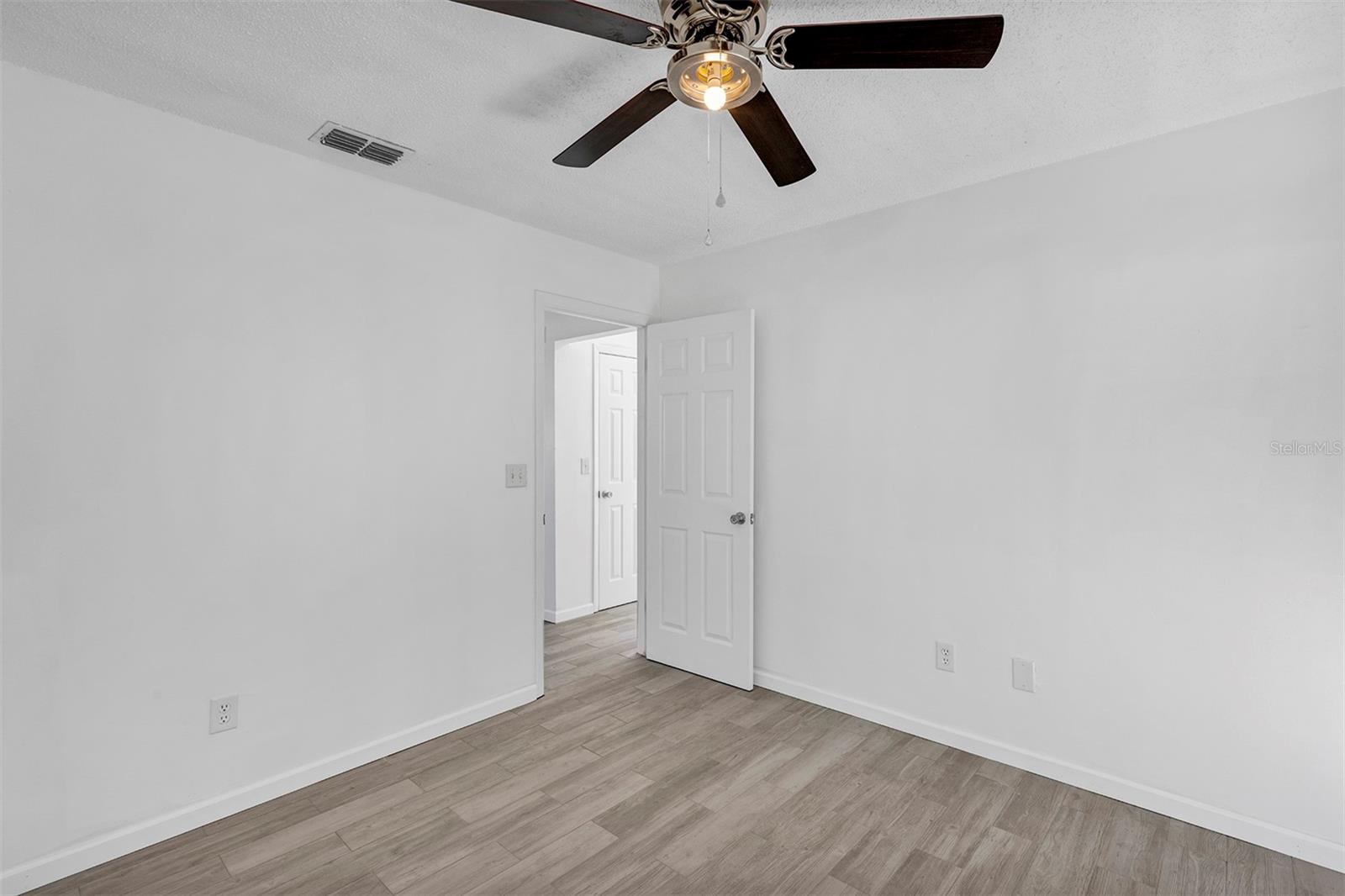 Image 16 of 26 For 2510 India Palm Drive