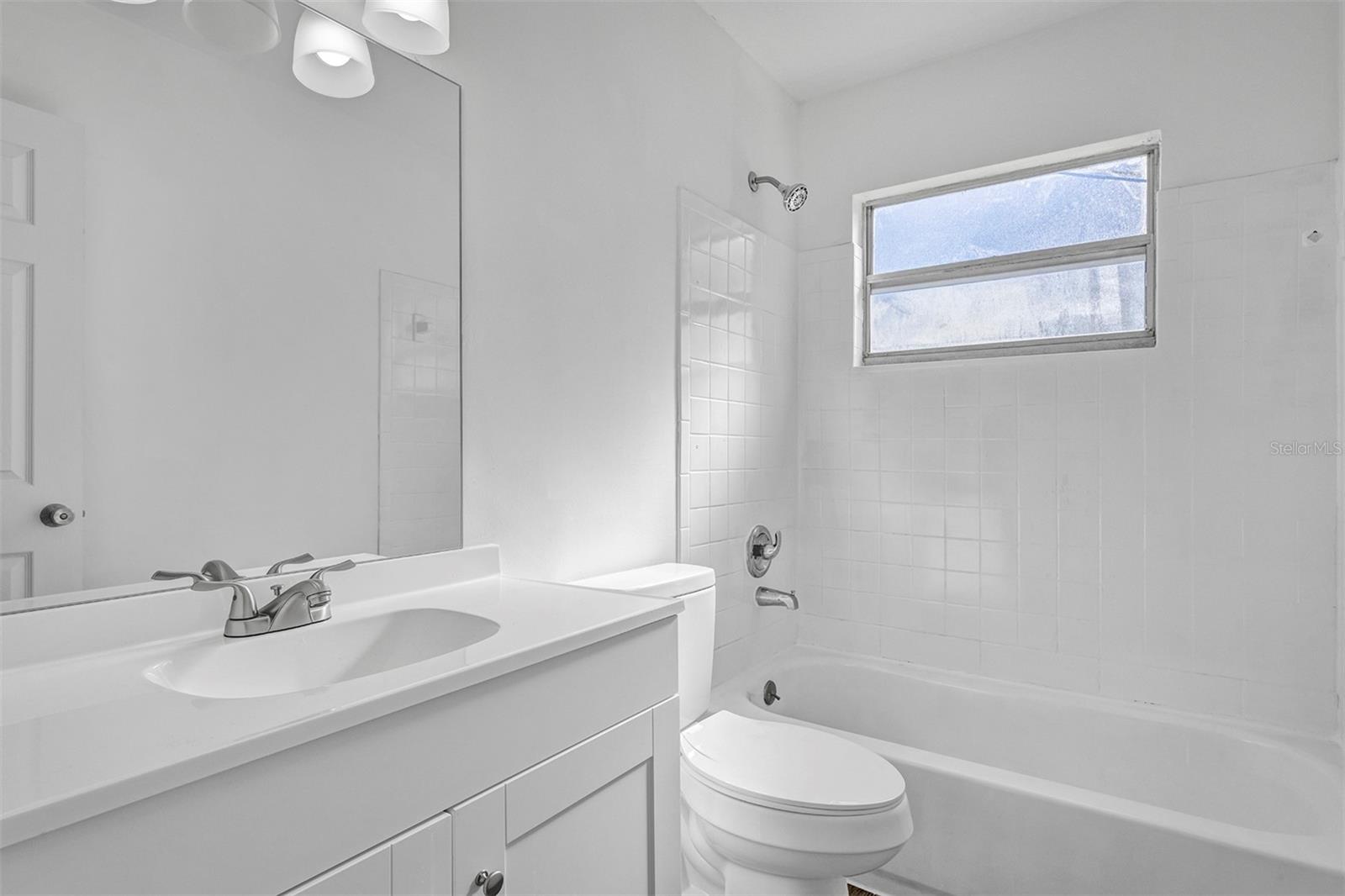 Image 18 of 26 For 2510 India Palm Drive