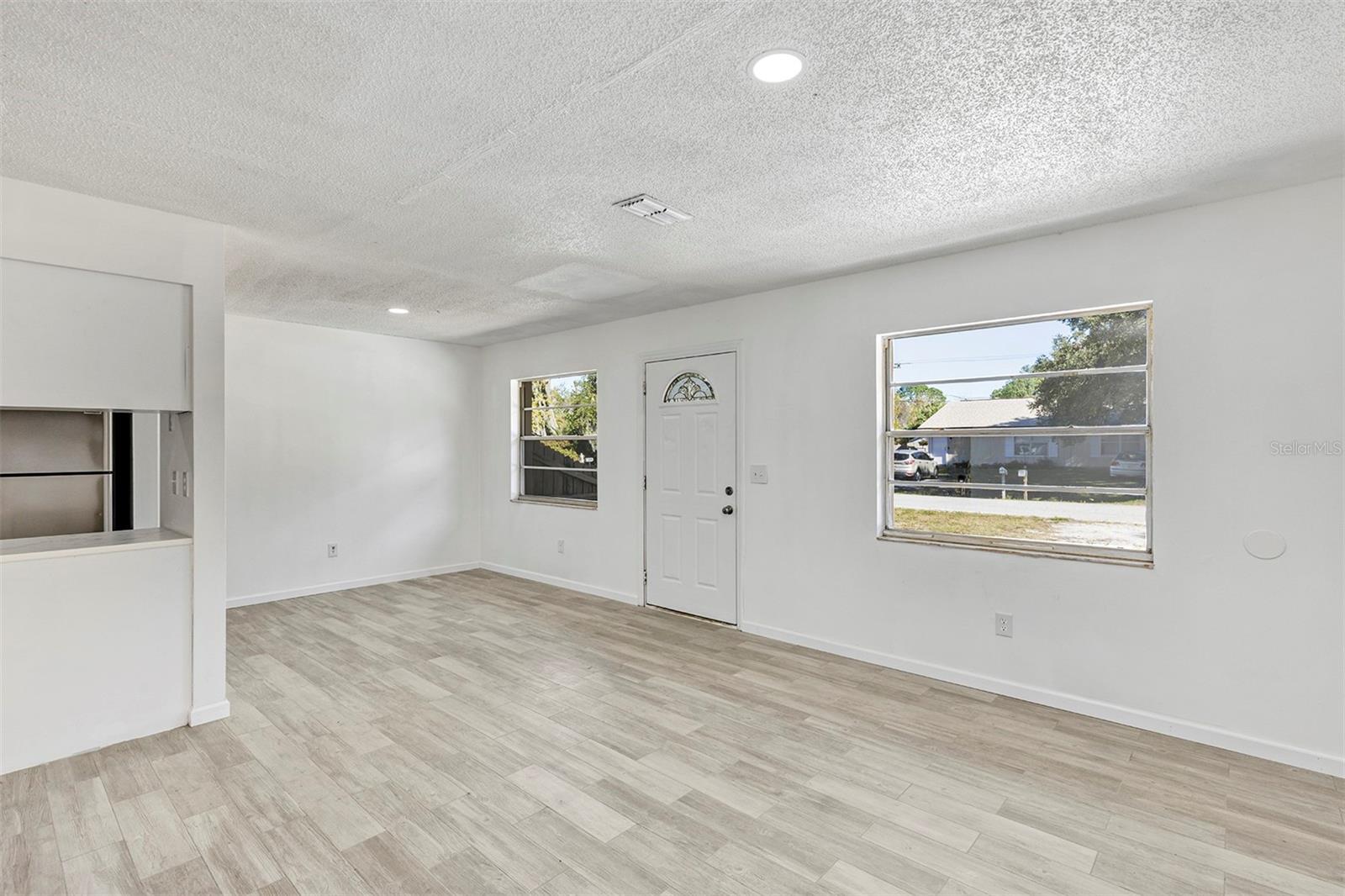 Image 4 of 26 For 2510 India Palm Drive