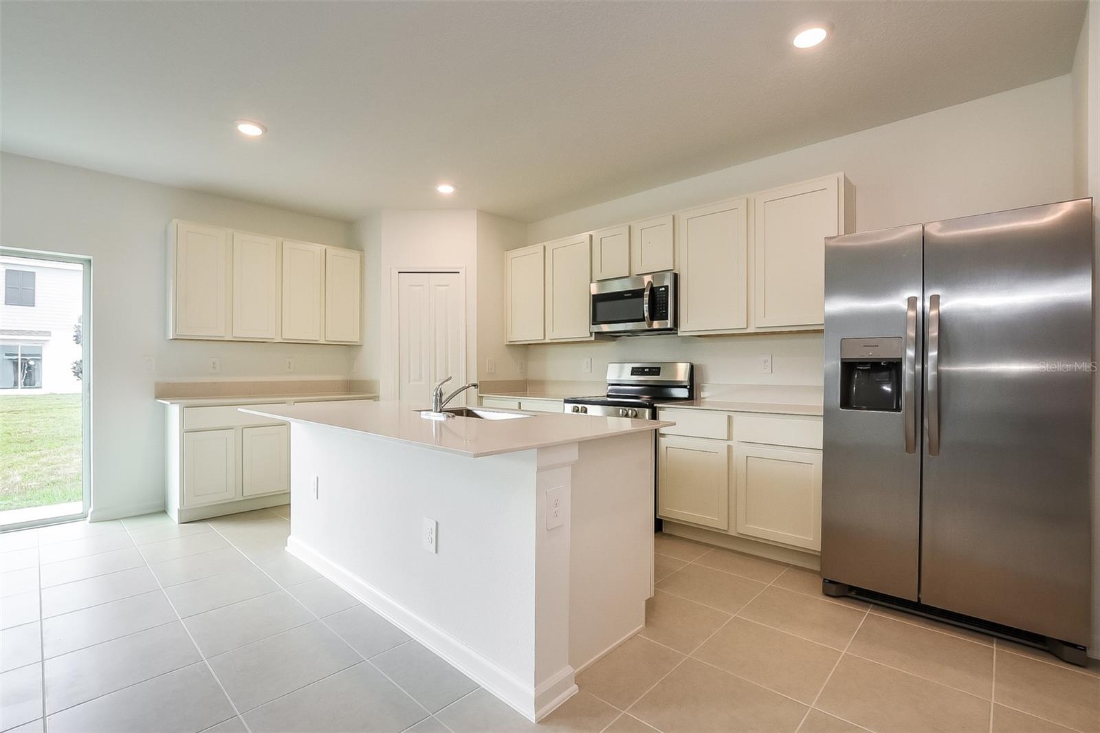 Image 5 of 13 For 4103 Longleaf Street