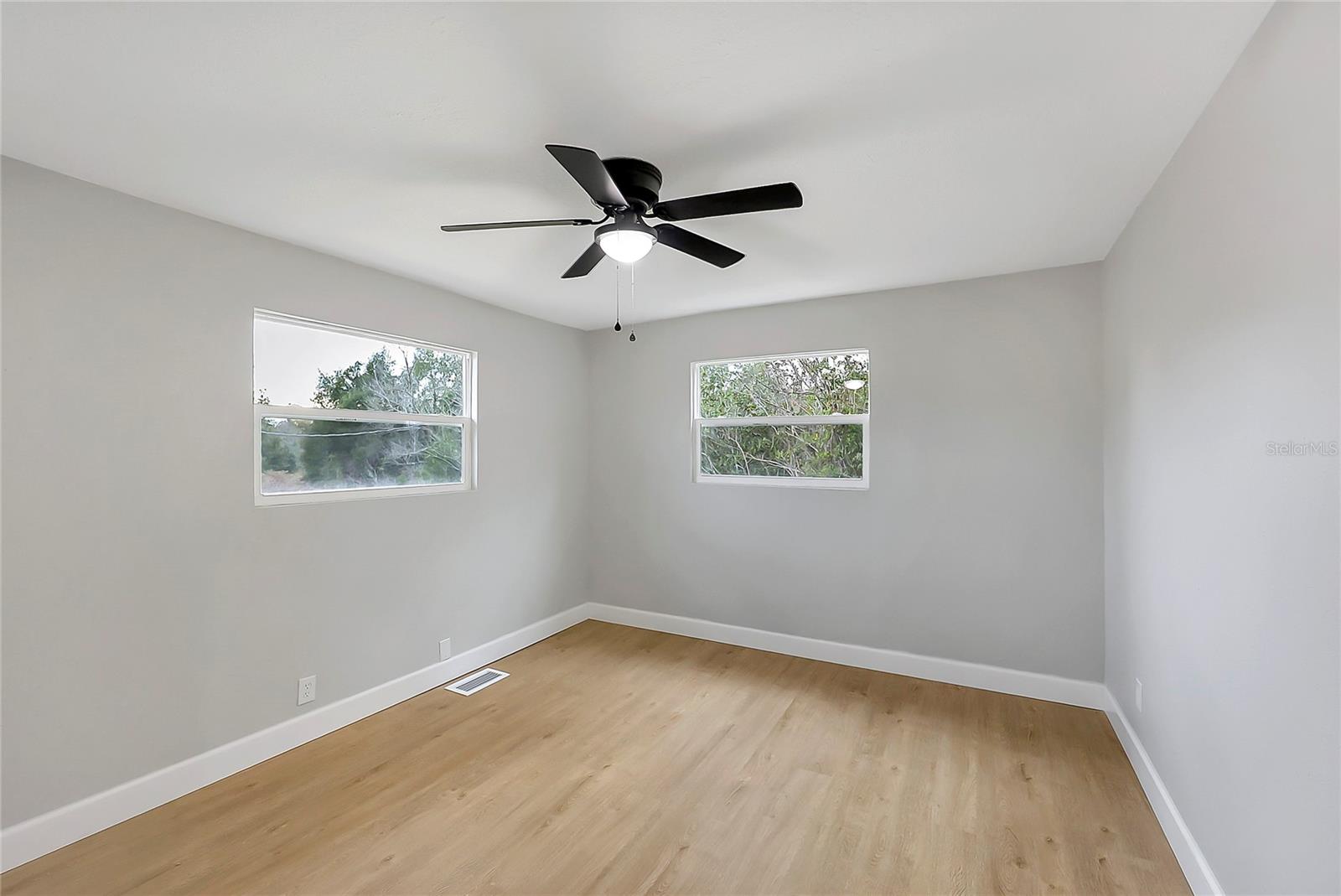 Image 10 of 34 For 5321 9th Place