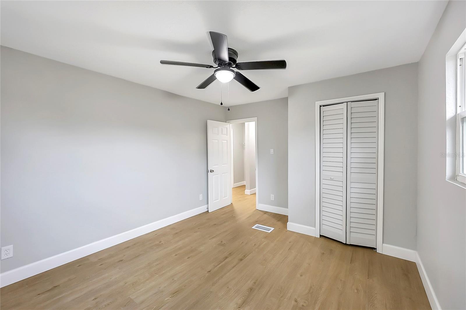 Image 11 of 34 For 5321 9th Place