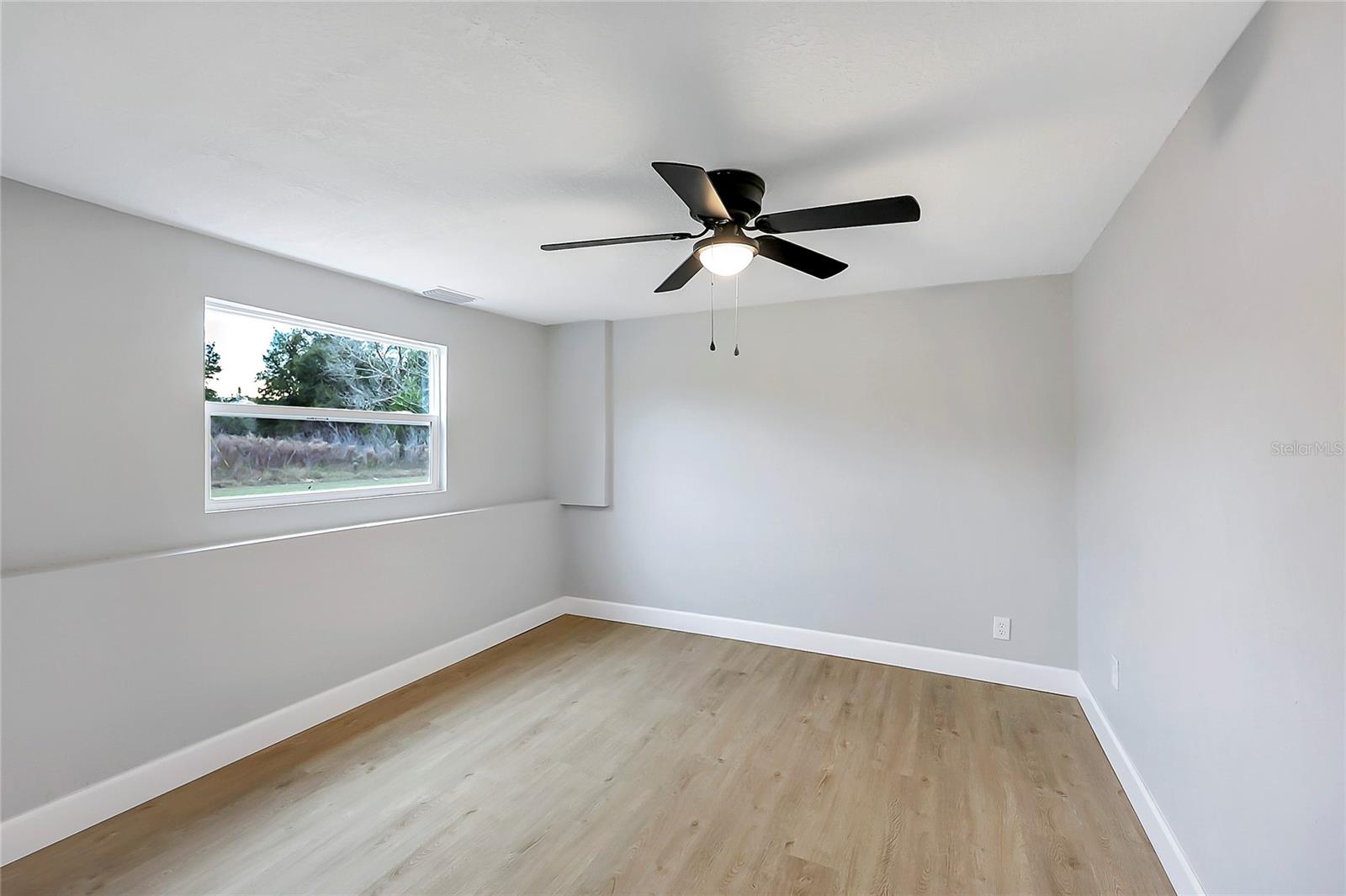 Image 15 of 34 For 5321 9th Place