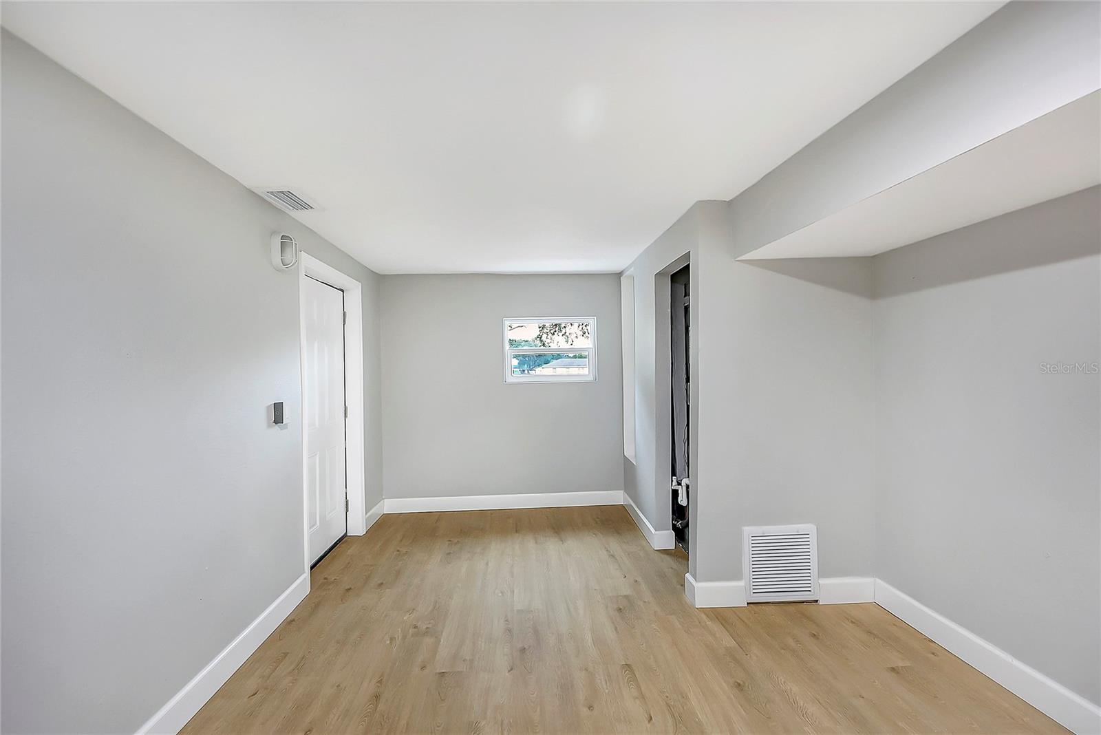 Image 18 of 34 For 5321 9th Place