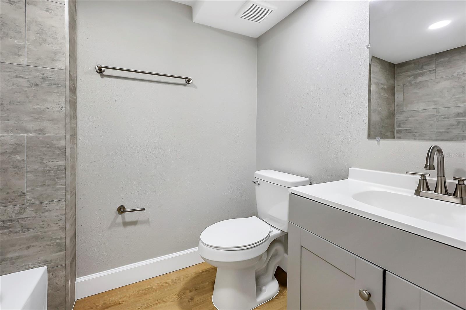 Image 20 of 34 For 5321 9th Place