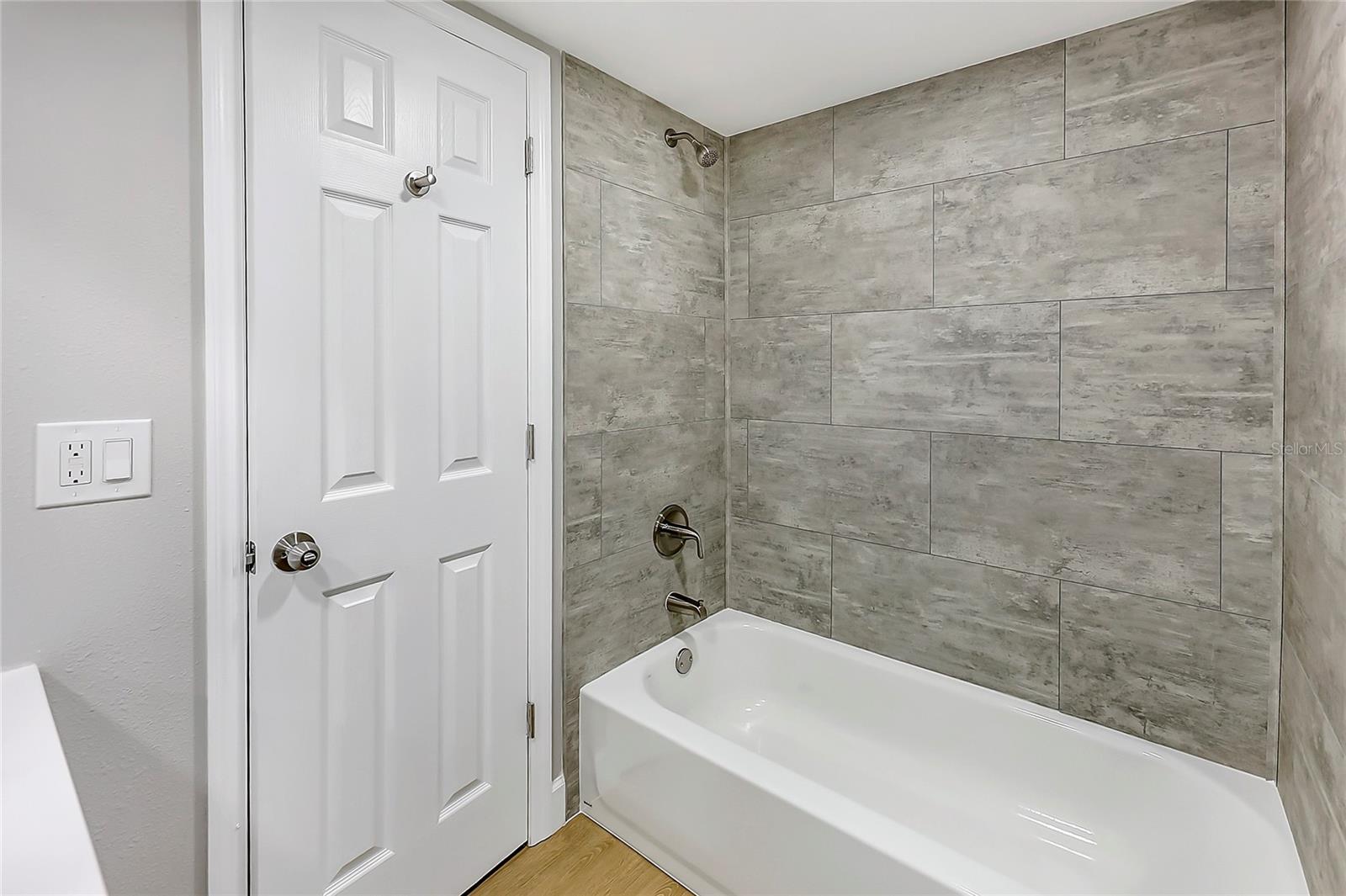 Image 21 of 34 For 5321 9th Place