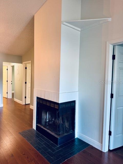 Image 4 of 27 For 1410 Plymouth Avenue