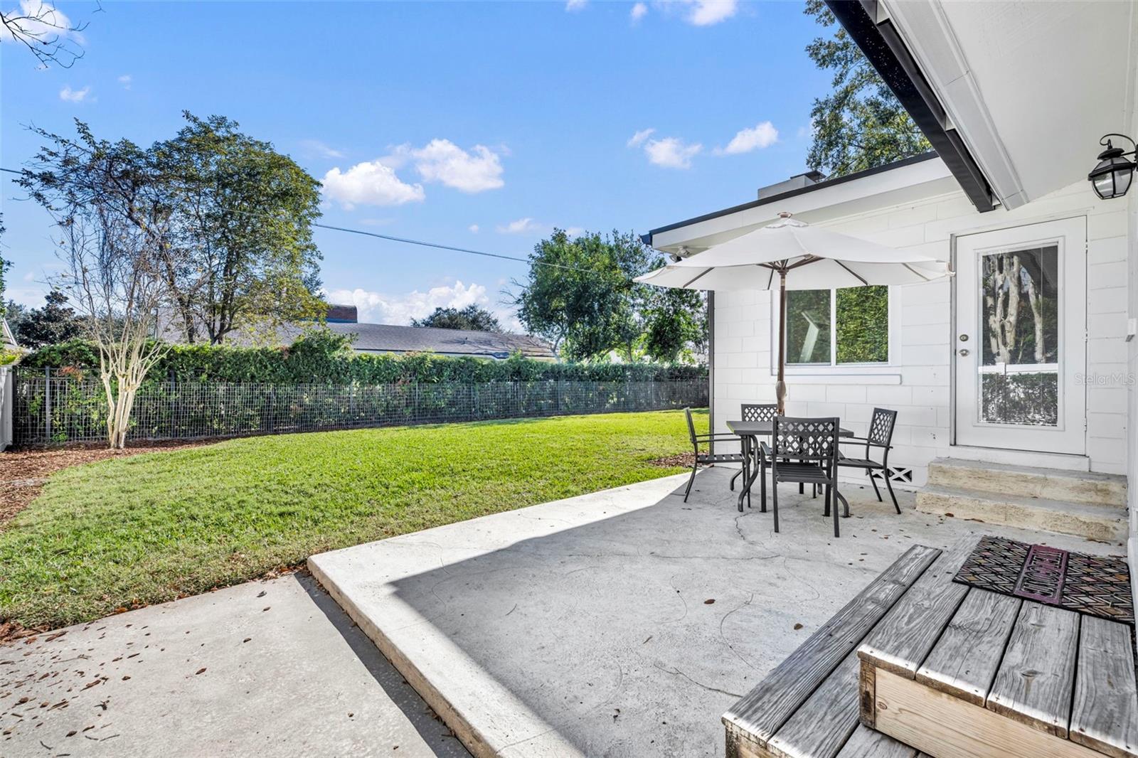 Image 20 of 26 For 636 Dunblane Drive