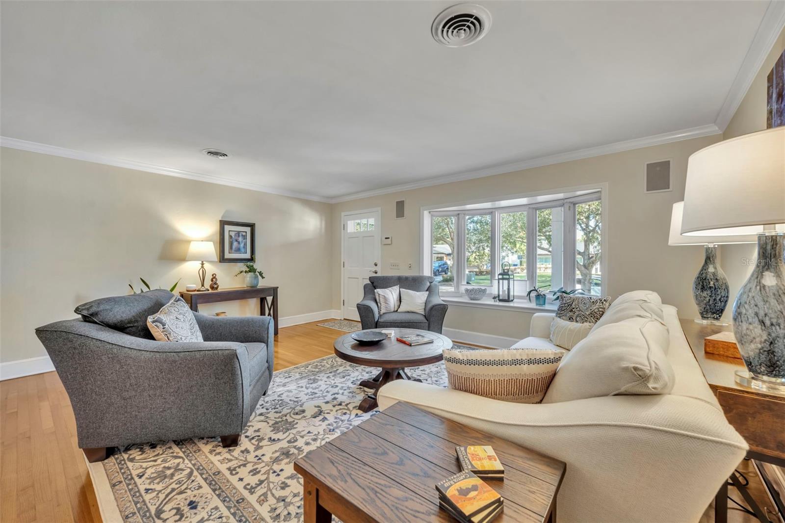 Image 3 of 26 For 636 Dunblane Drive