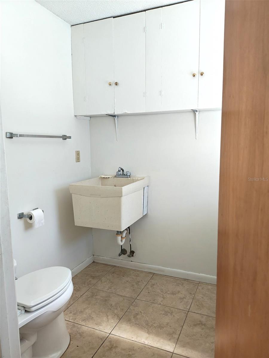 Image 18 of 29 For 31192 Lancewood Drive