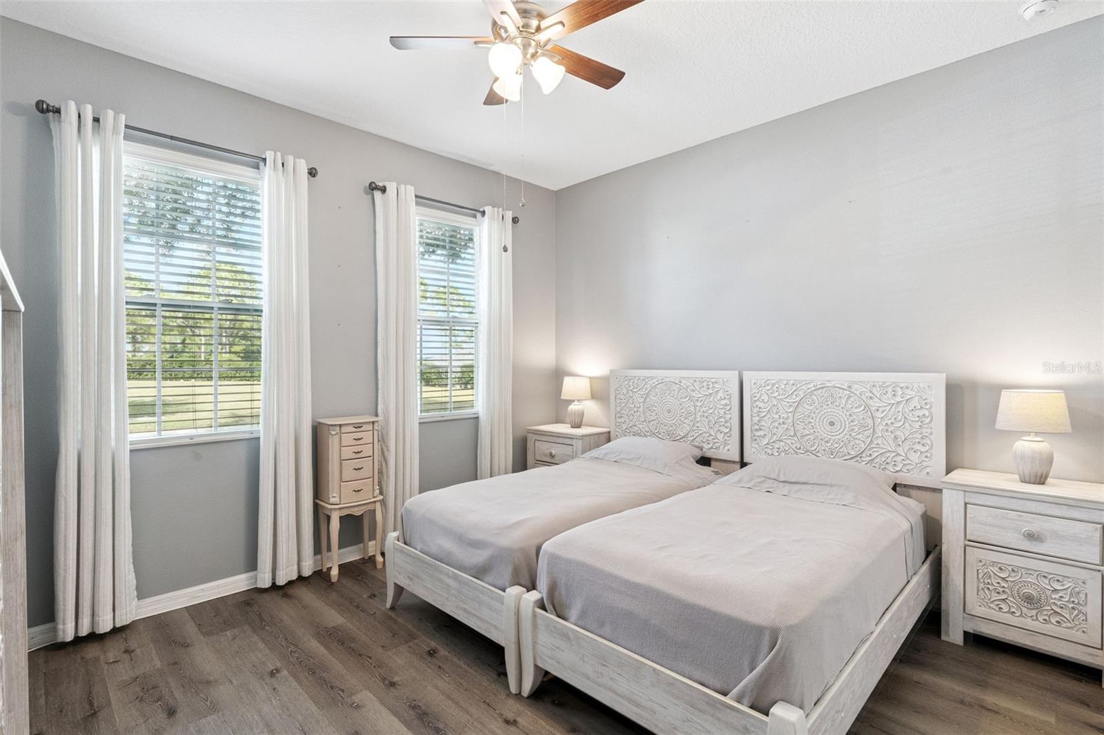 Image 22 of 45 For 11242 Scenic Vista Drive