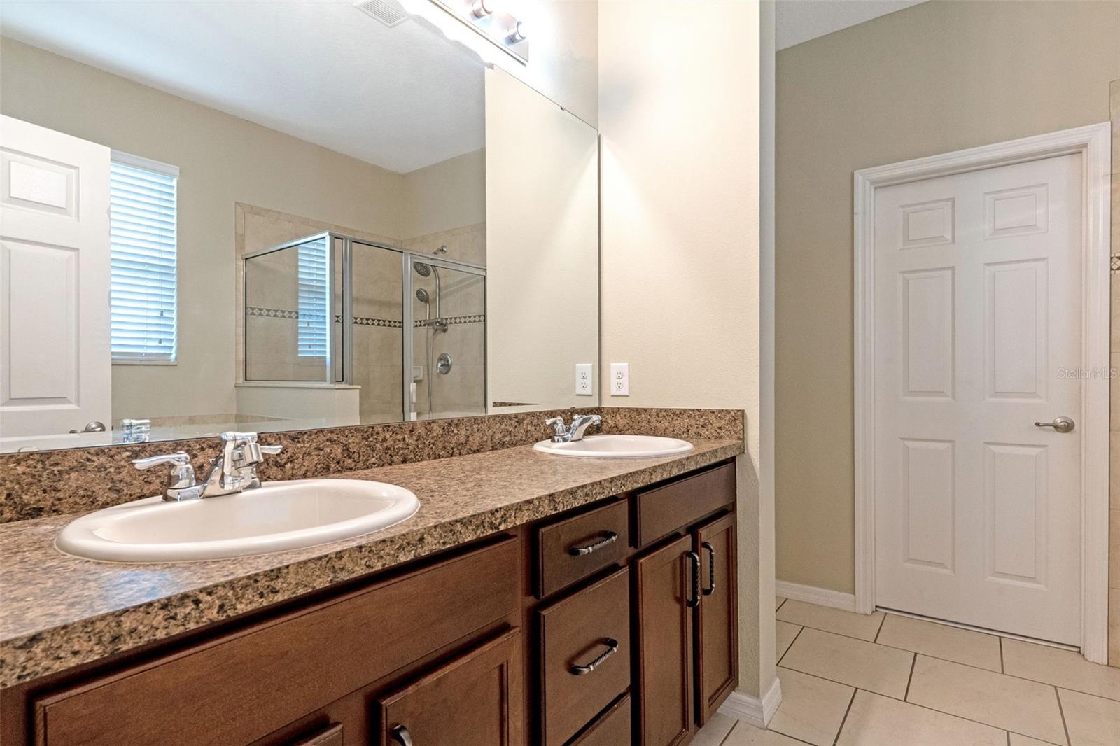 Image 25 of 45 For 11242 Scenic Vista Drive