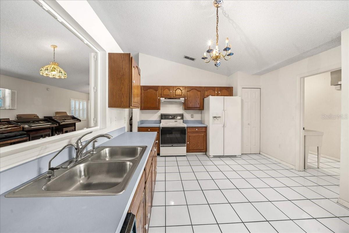 Image 16 of 52 For 1211 Old Us Highway 441