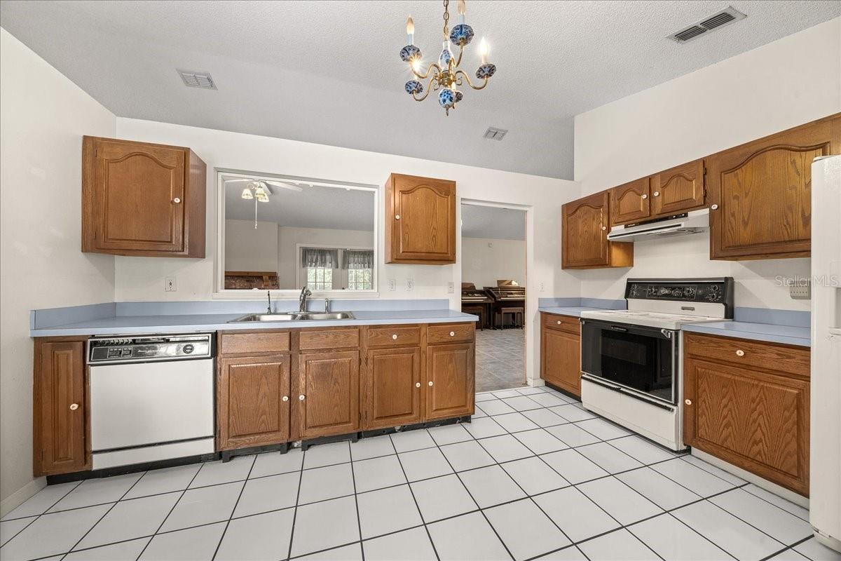 Image 17 of 52 For 1211 Old Us Highway 441