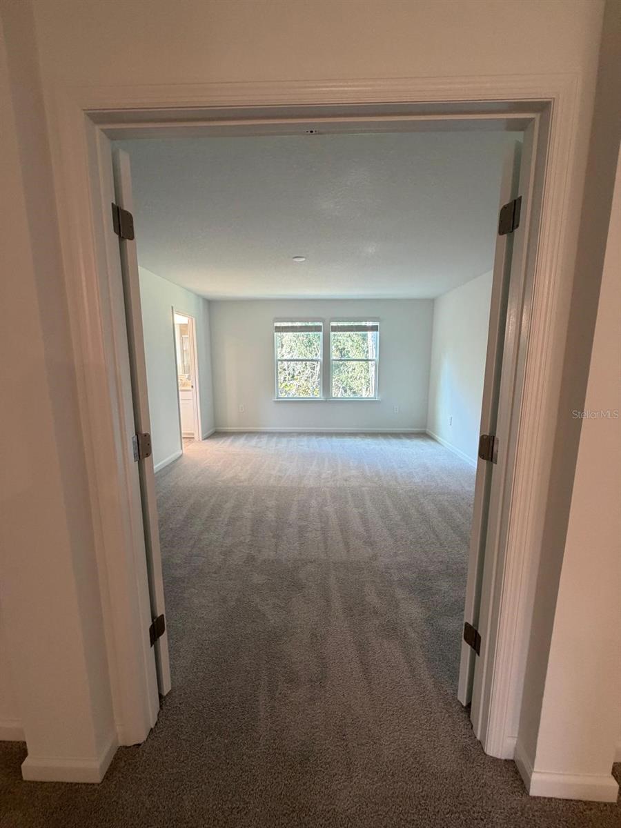 Image 19 of 34 For 3692 37th Court