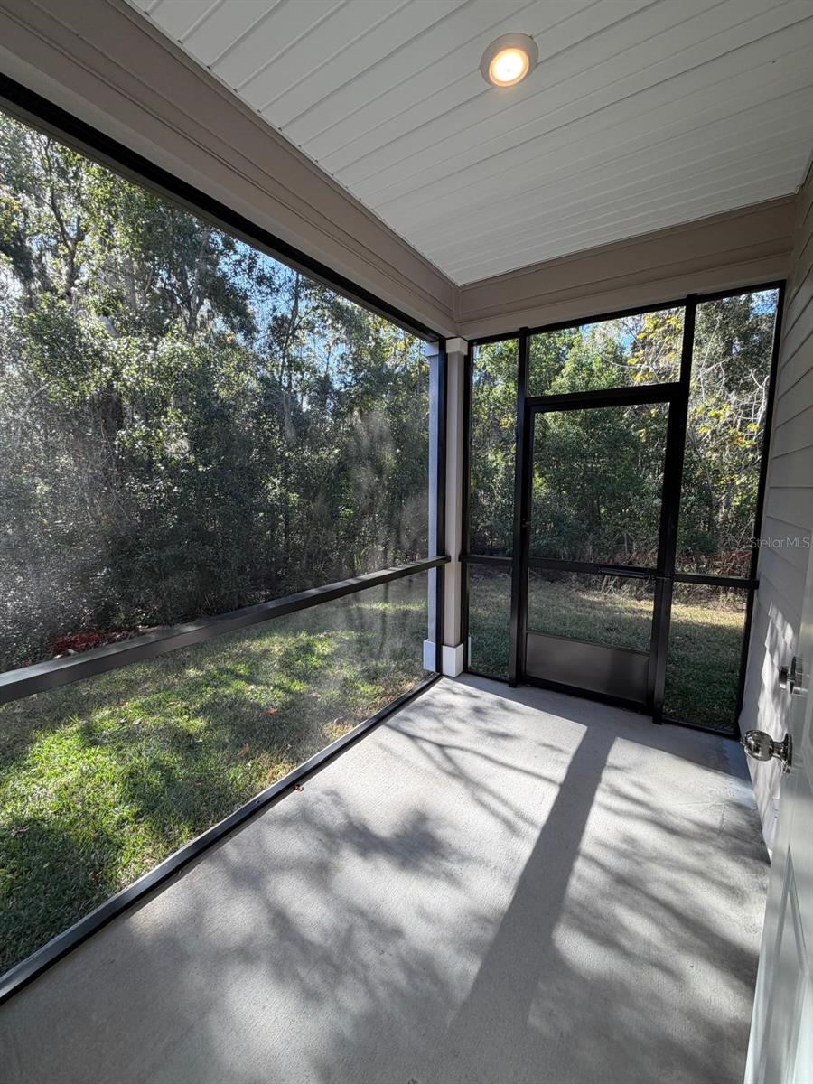 Image 24 of 34 For 3692 37th Court