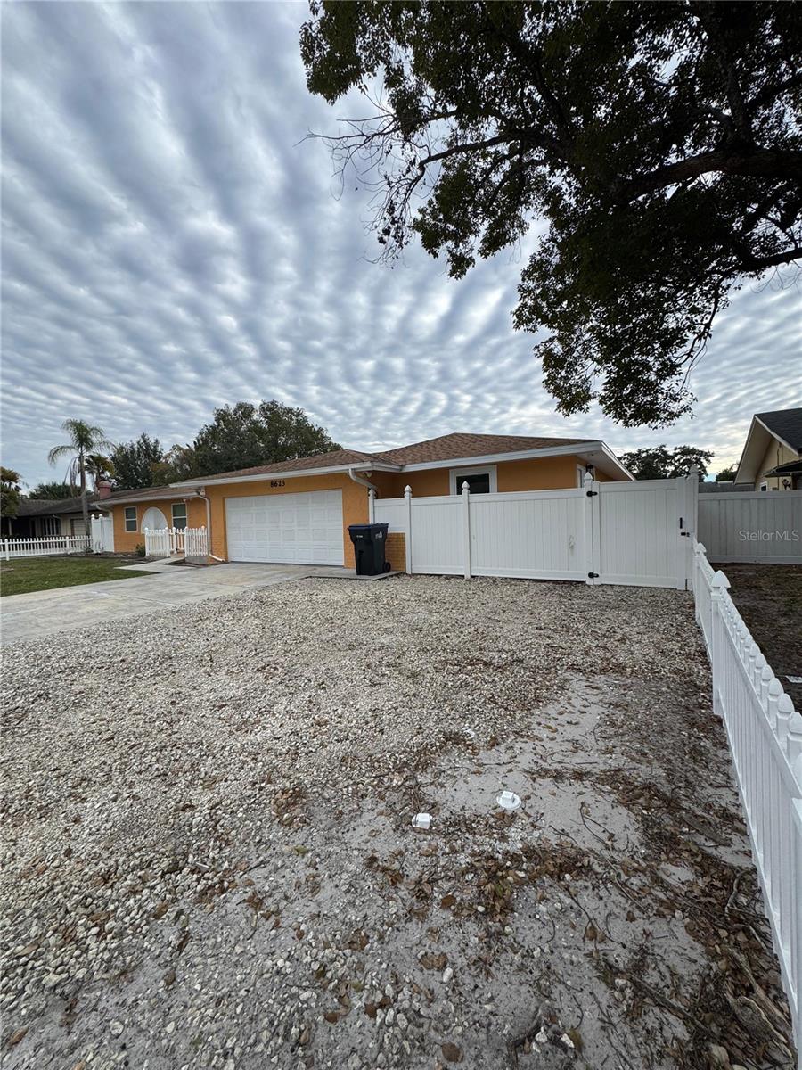 Image 2 of 11 For 8623 Baylor Circle