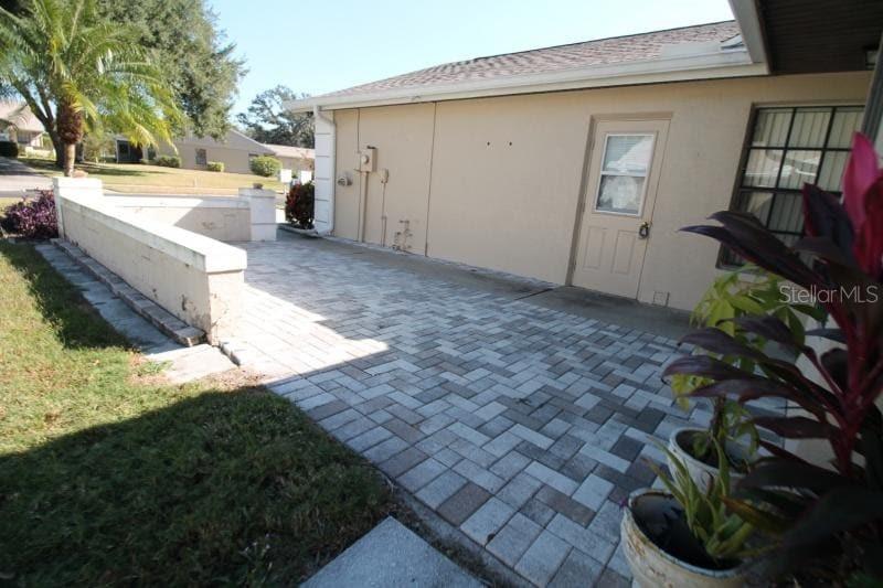 Listing photo id 9 for 13229 Molitor Court