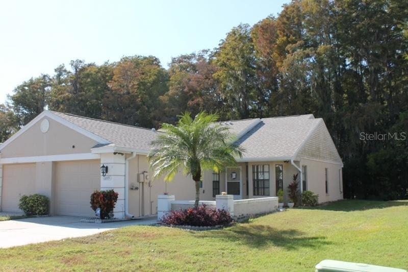 Listing photo id 10 for 13229 Molitor Court