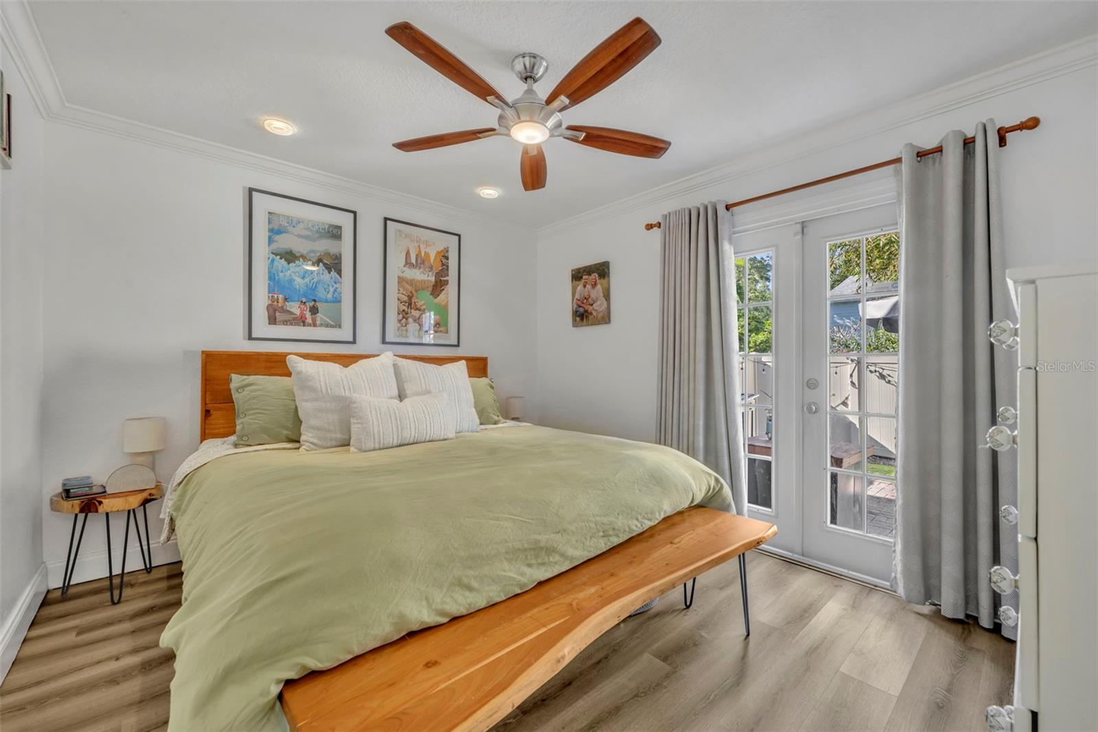 Image 13 of 19 For 1535 Catherine Street 42