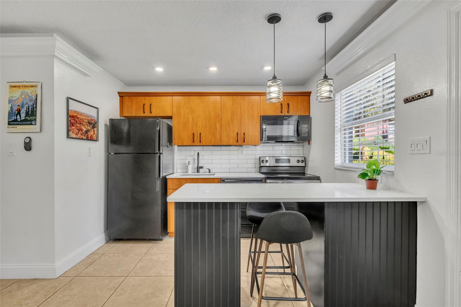 Image 9 of 19 For 1535 Catherine Street 42