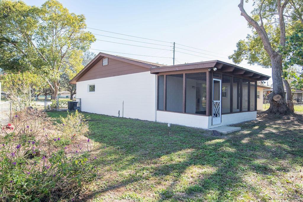 Image 5 of 38 For 70 Winter Park Drive