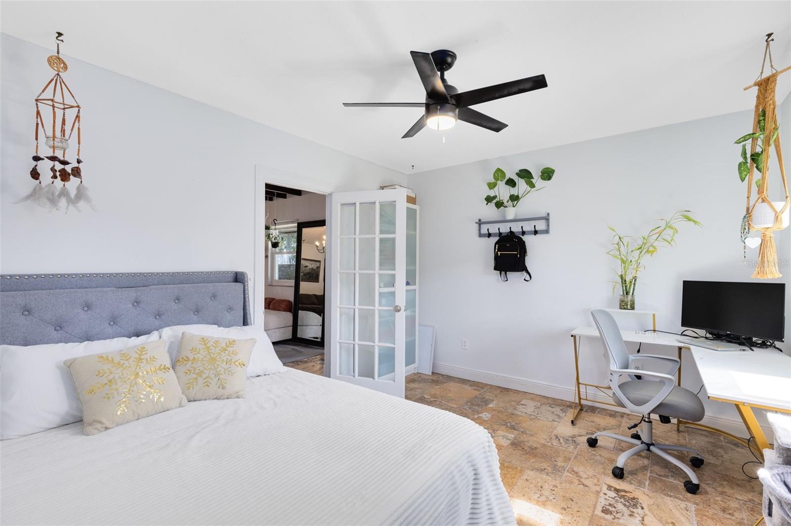 Image 26 of 46 For 2330 Narcissus Avenue