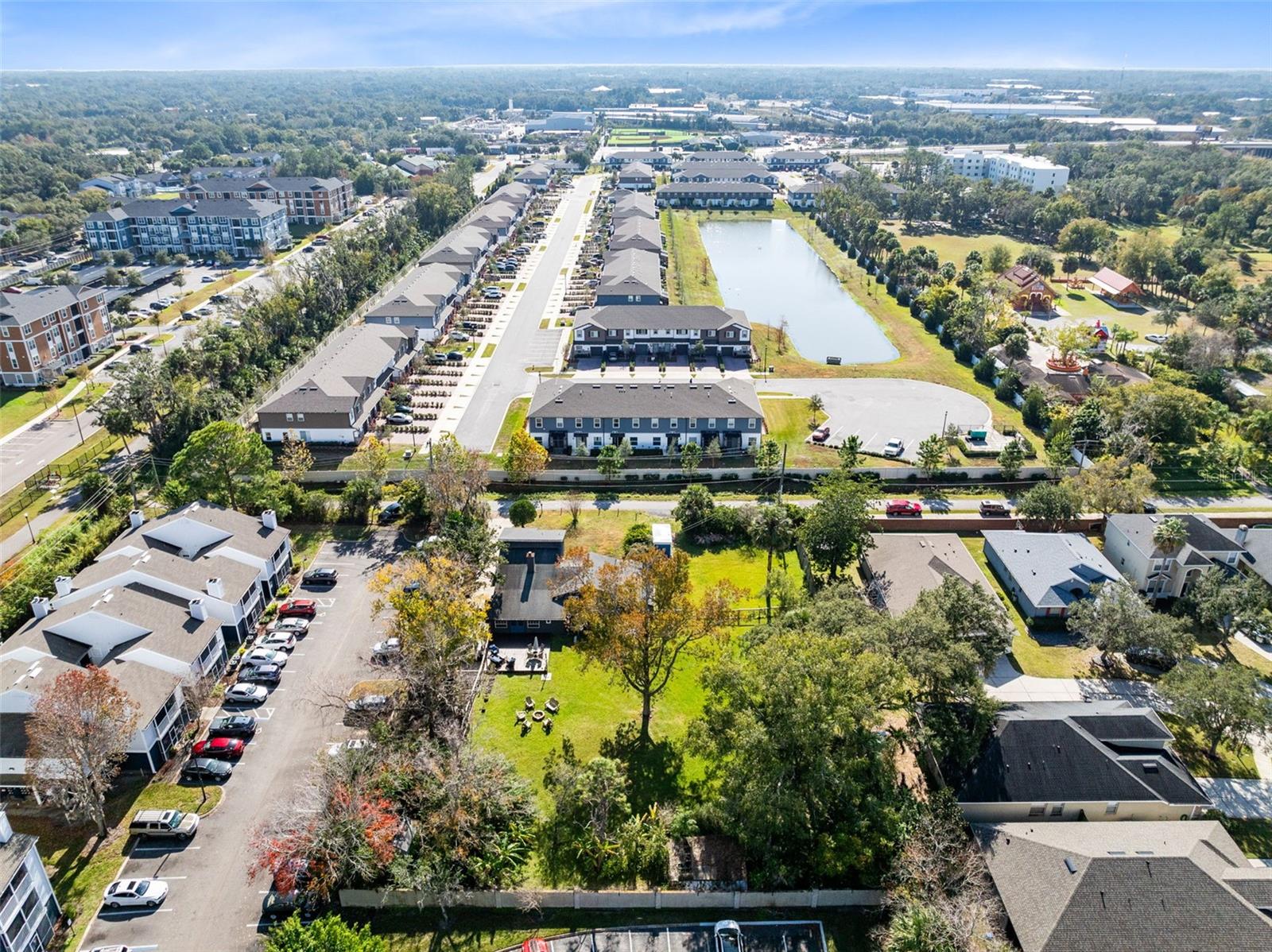 Image 40 of 46 For 2330 Narcissus Avenue