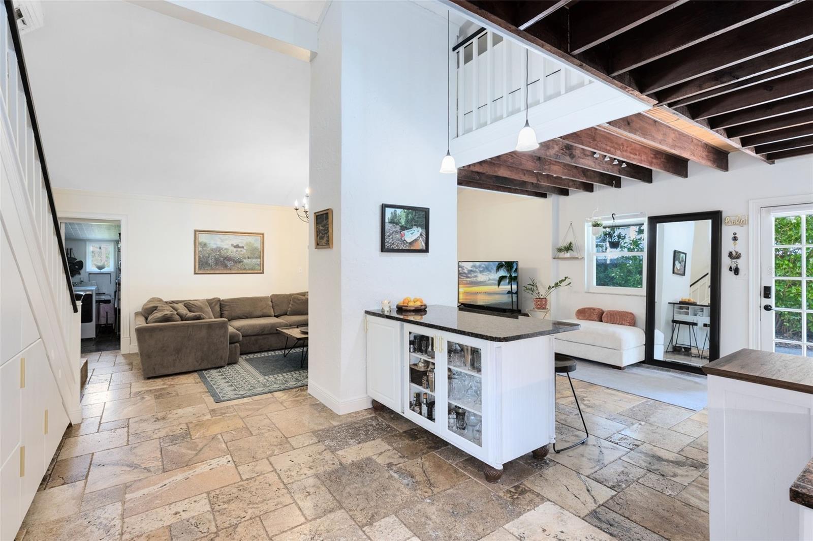 Image 5 of 46 For 2330 Narcissus Avenue