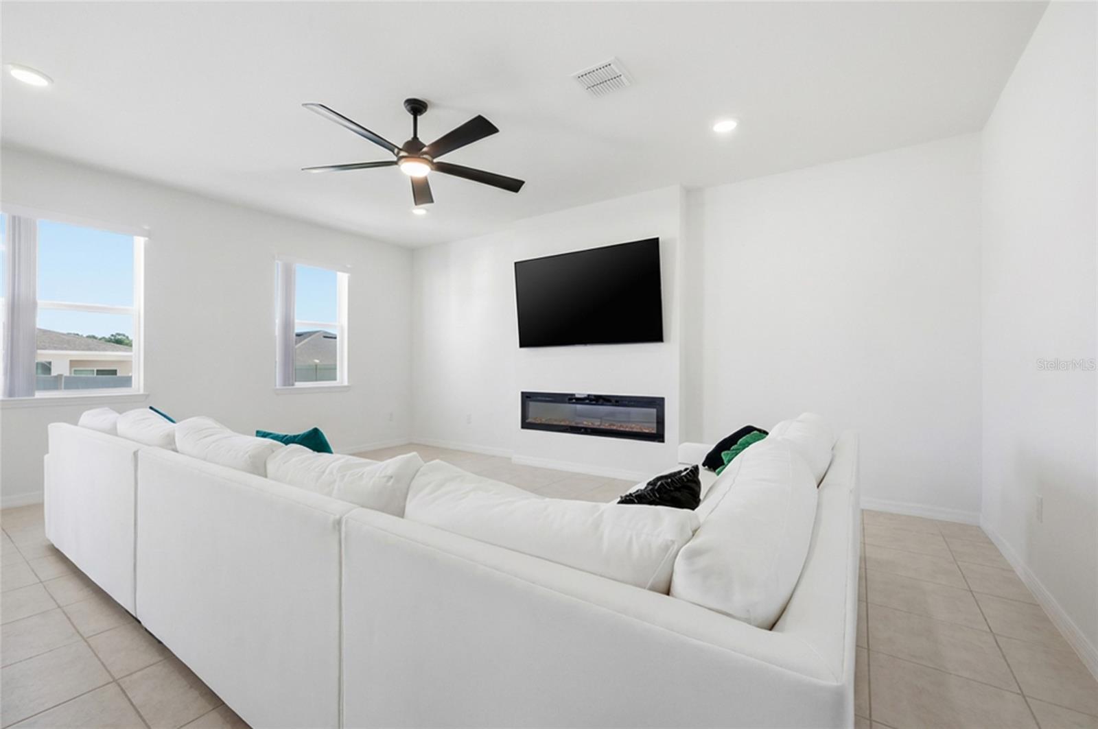 Image 21 of 55 For 33400 Country House Drive