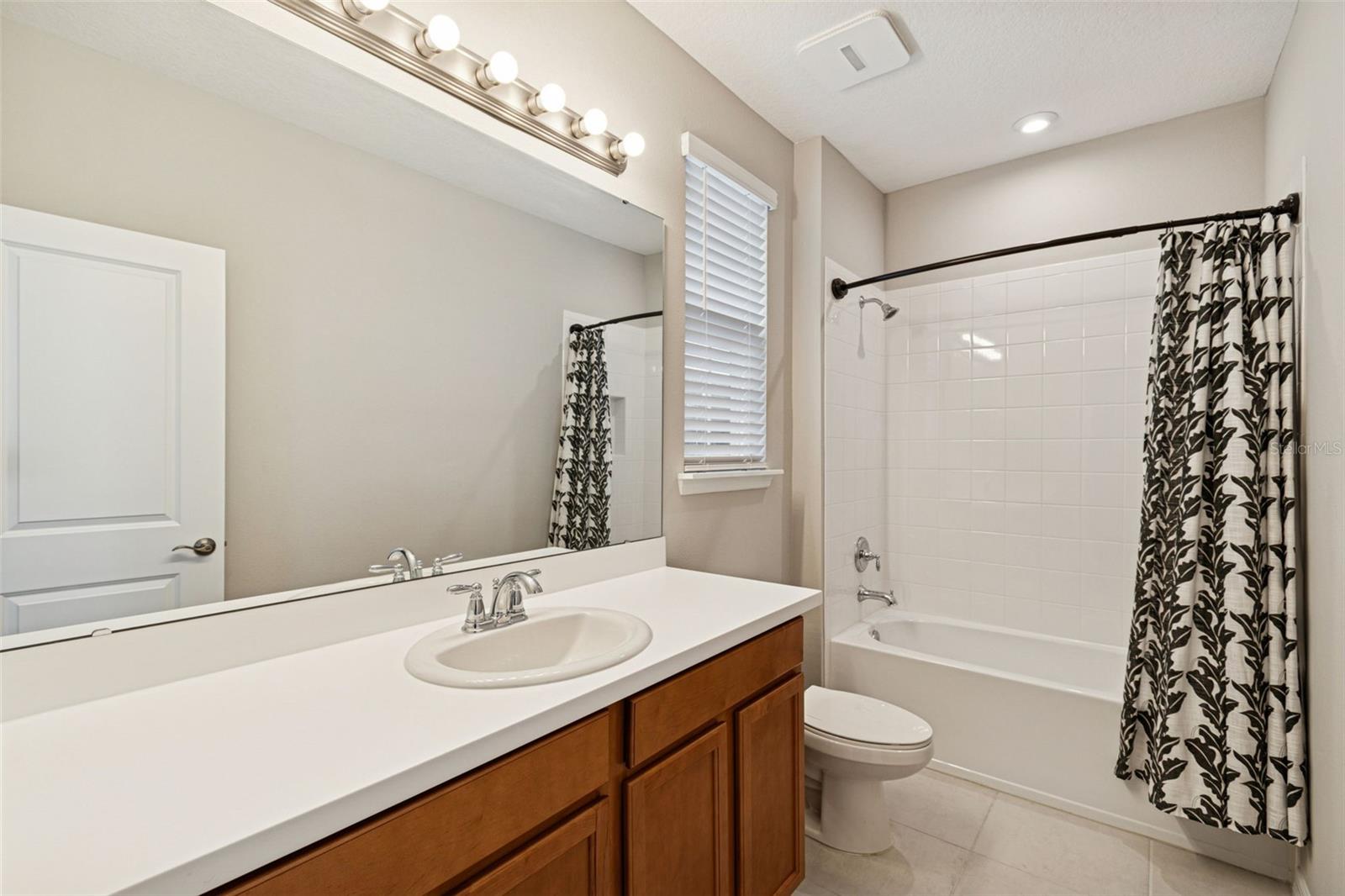 Image 24 of 44 For 4122 Shepperds Hollow Alley