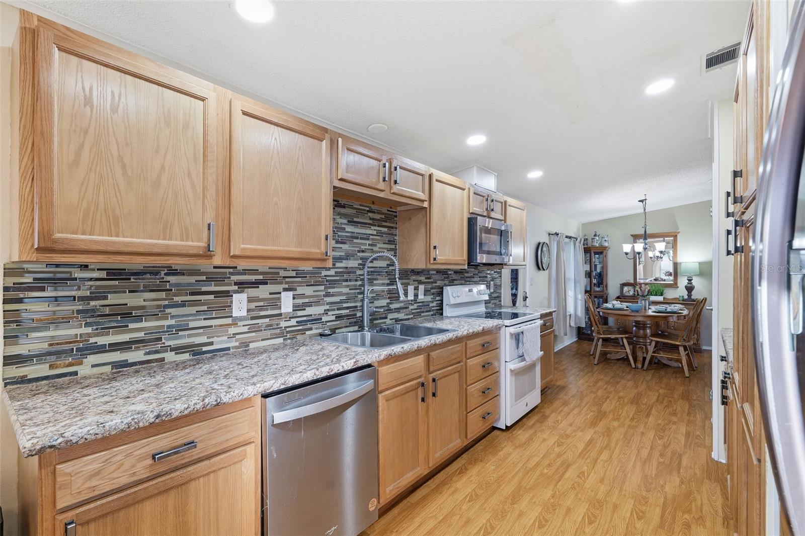 Image 10 of 27 For 117 Eola Park Drive