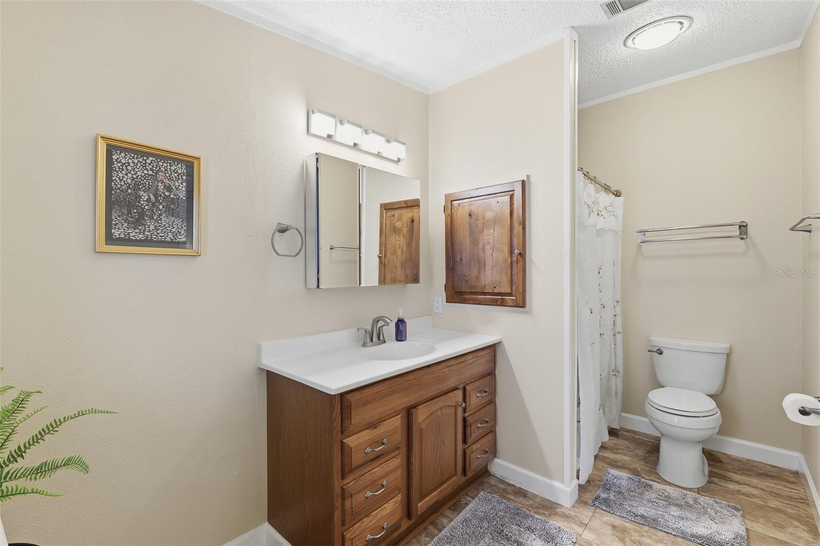 Image 25 of 27 For 117 Eola Park Drive