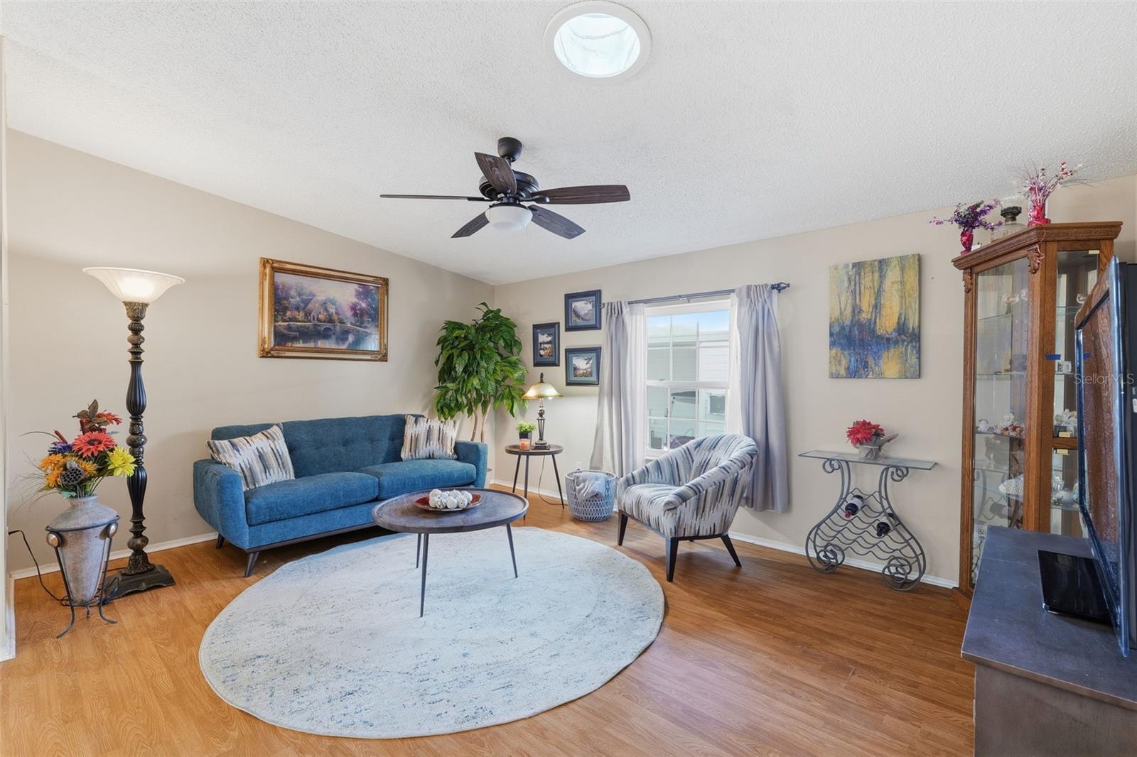 Image 5 of 27 For 117 Eola Park Drive