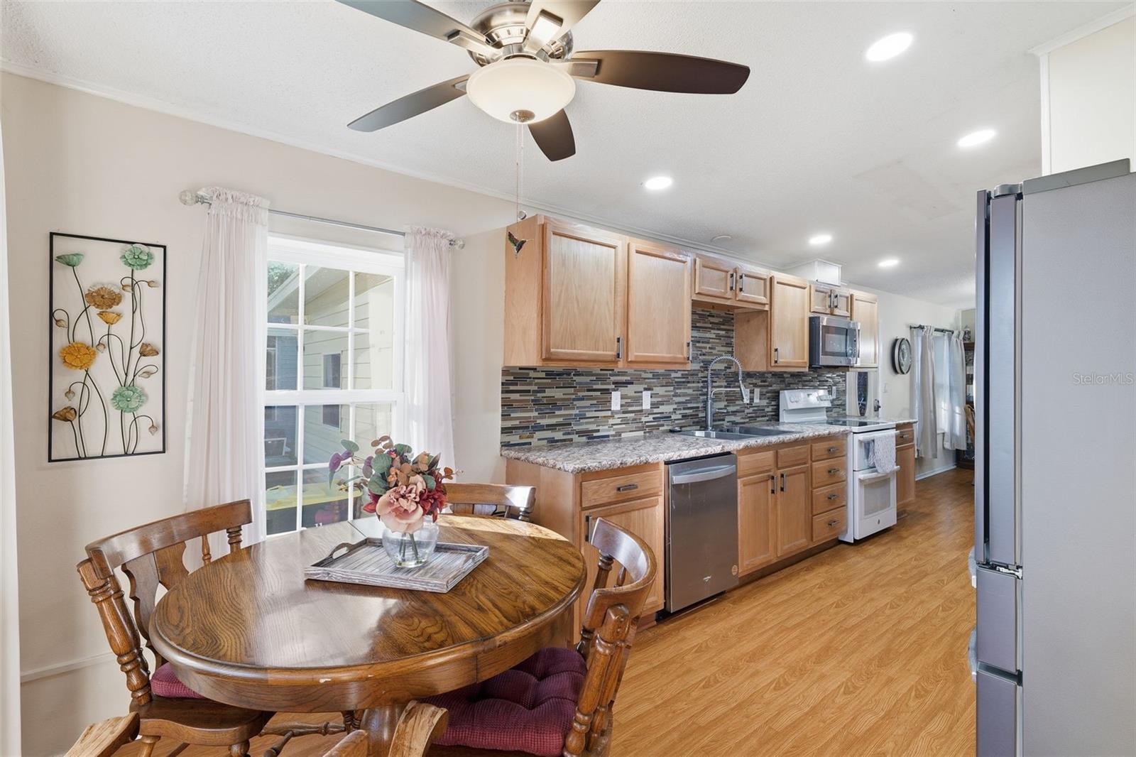 Image 8 of 27 For 117 Eola Park Drive