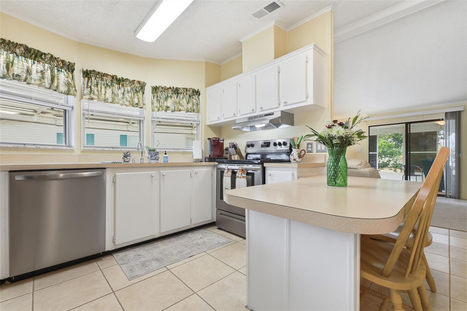 Image 11 of 24 For 532 Tivoli Park Drive