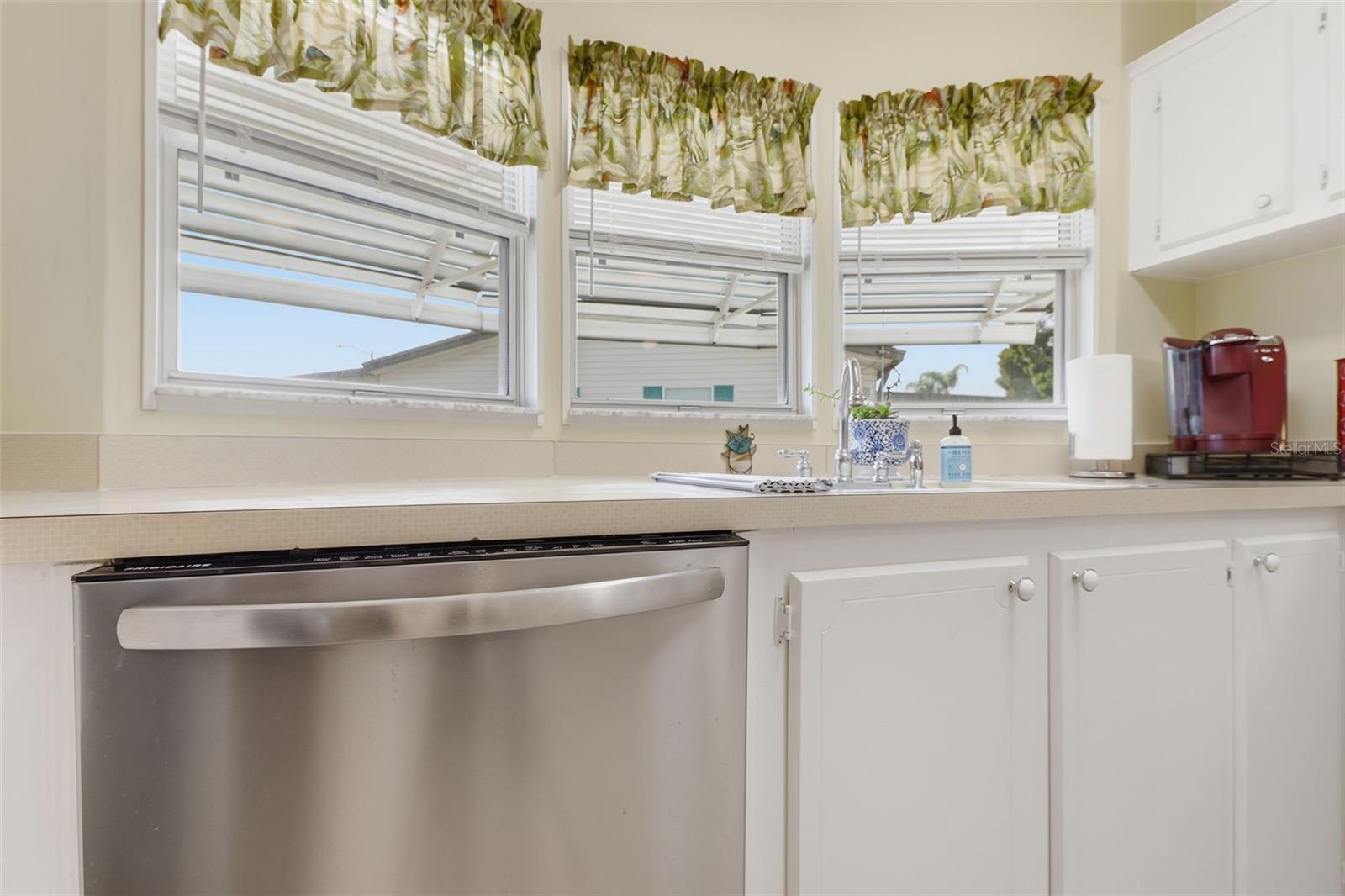 Image 13 of 24 For 532 Tivoli Park Drive