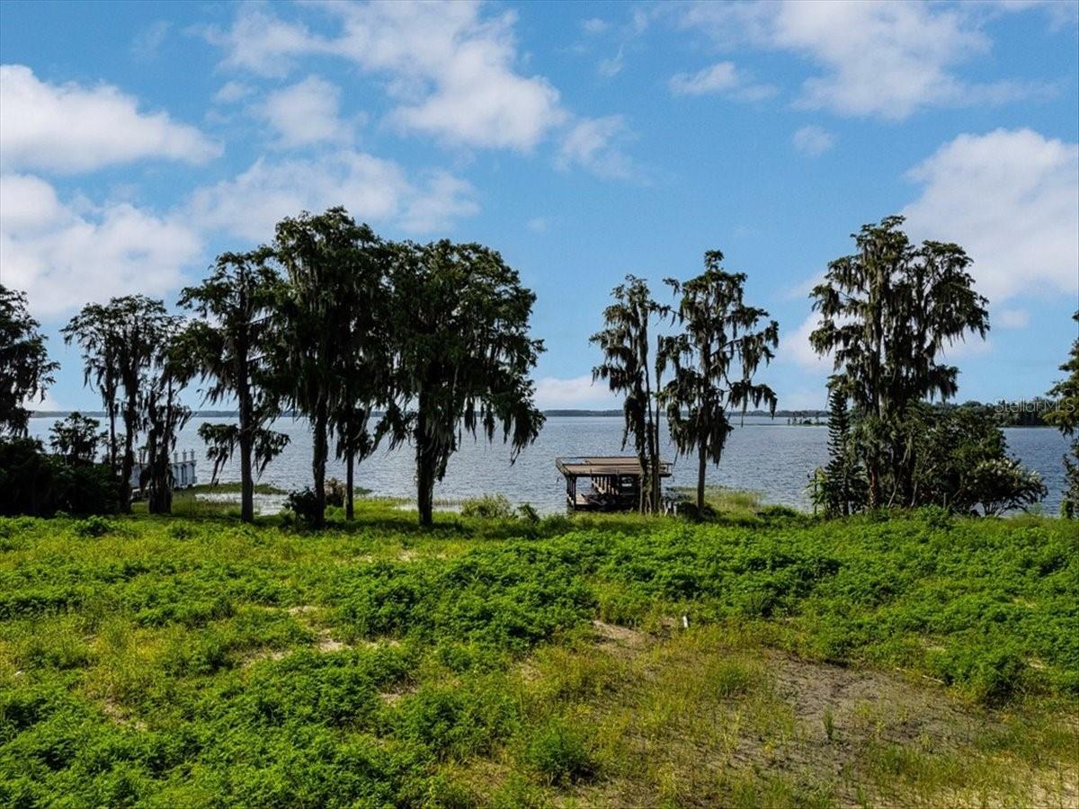 Image 11 of 26 For 12418 Park Avenue