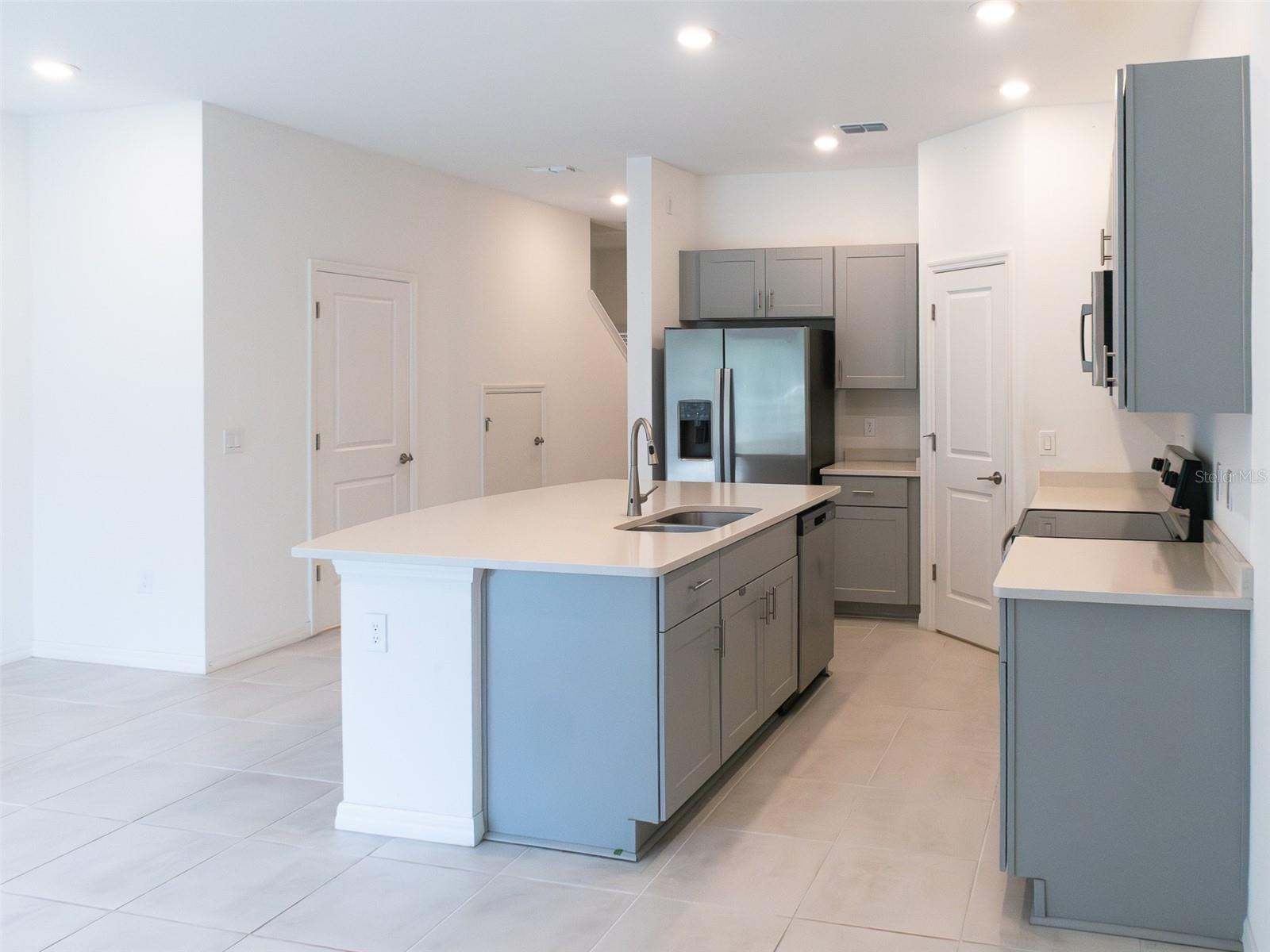 Image 33 of 71 For 3680 Circle Hook Street