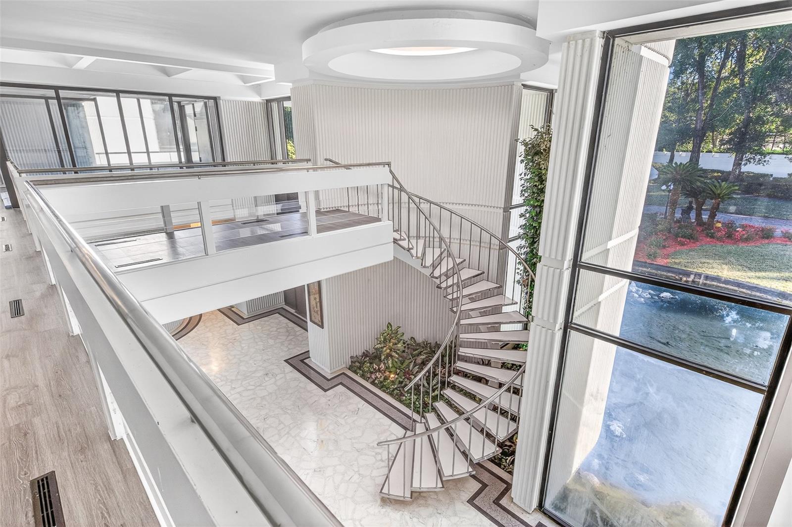 Image 10 of 100 For 812 Sweetwater Club Boulevard