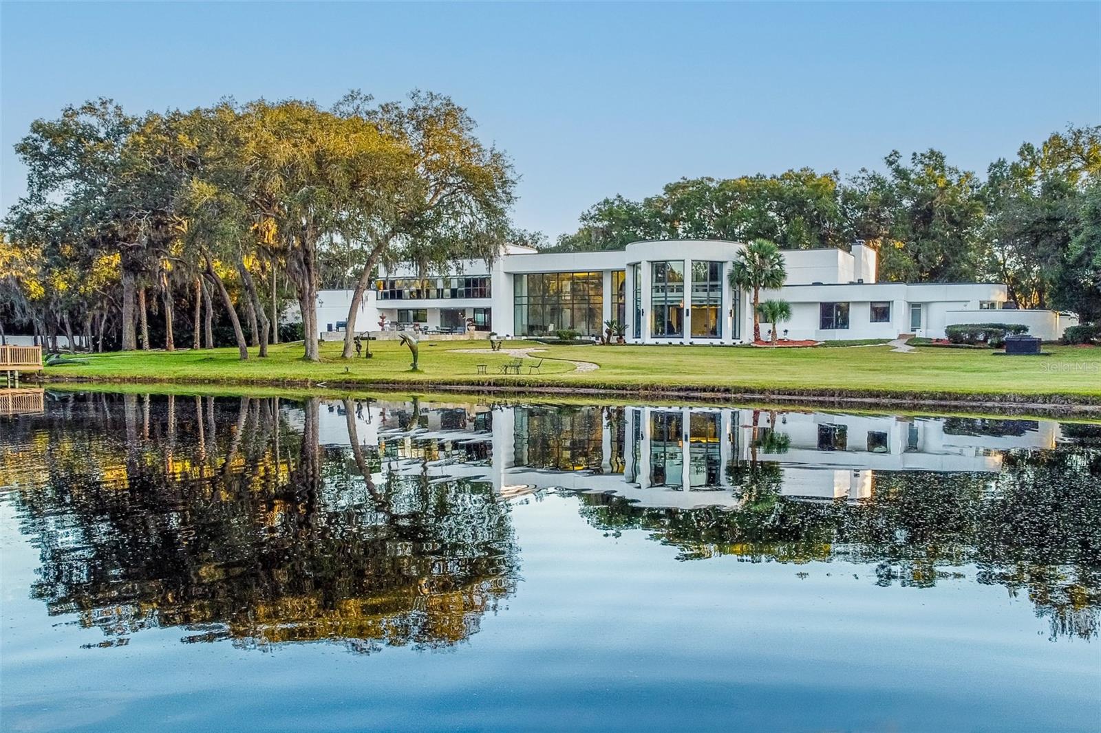 Image 2 of 100 For 812 Sweetwater Club Boulevard