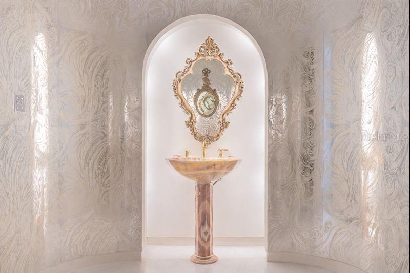 Image 24 of 100 For 812 Sweetwater Club Boulevard