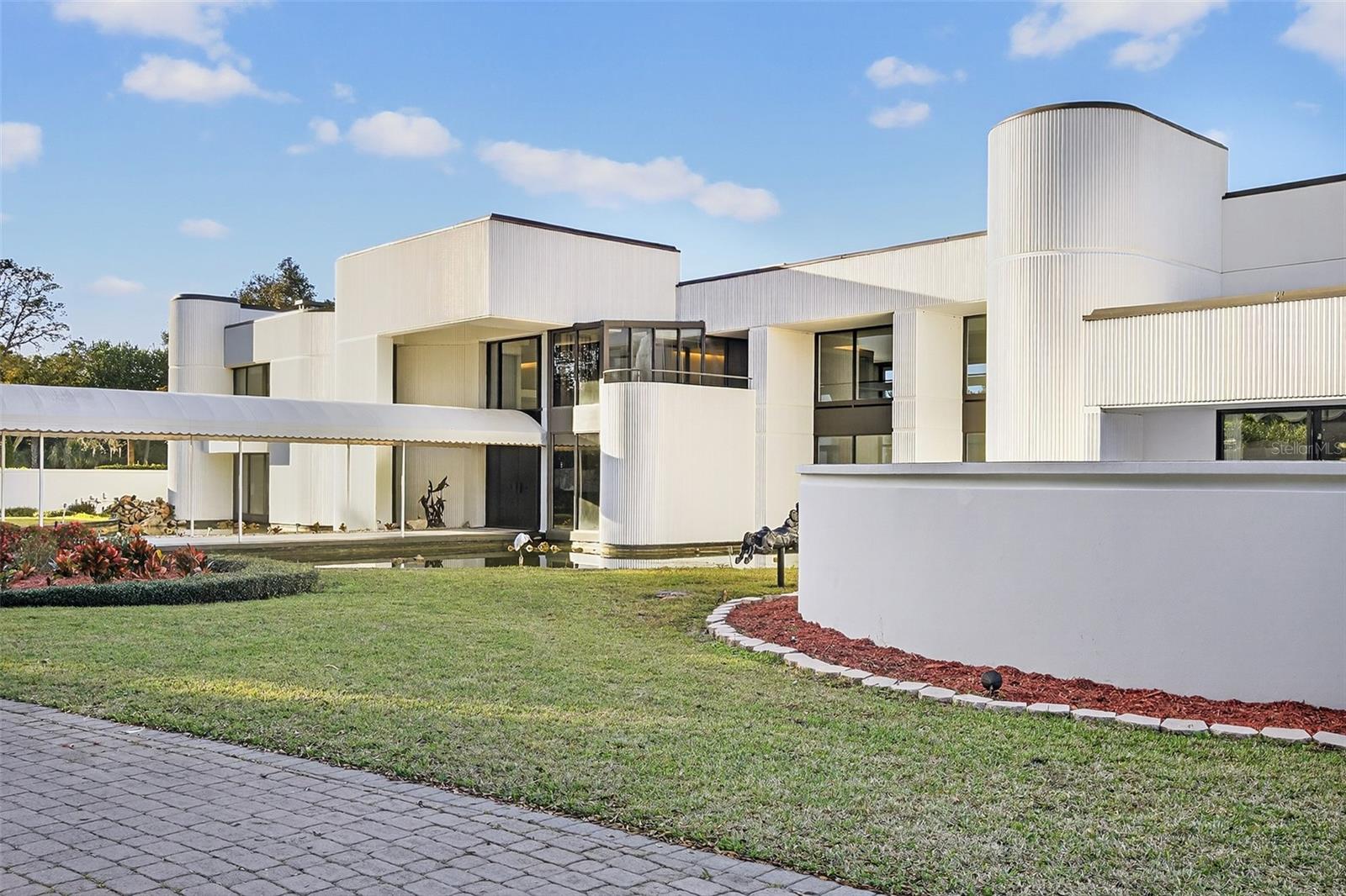 Image 3 of 100 For 812 Sweetwater Club Boulevard