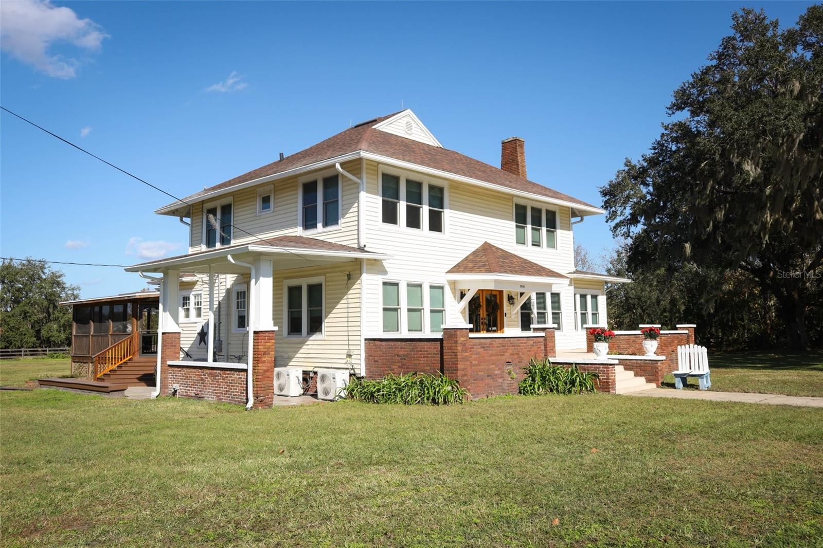 Image 2 of 30 For 2800 Celery Avenue