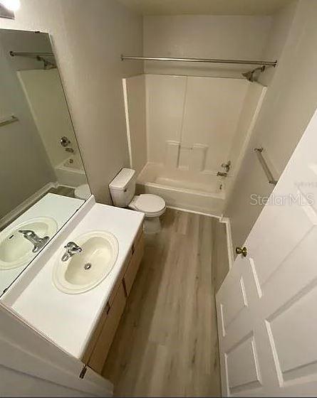 Image 17 of 17 For 5455 Vineland Road 3108