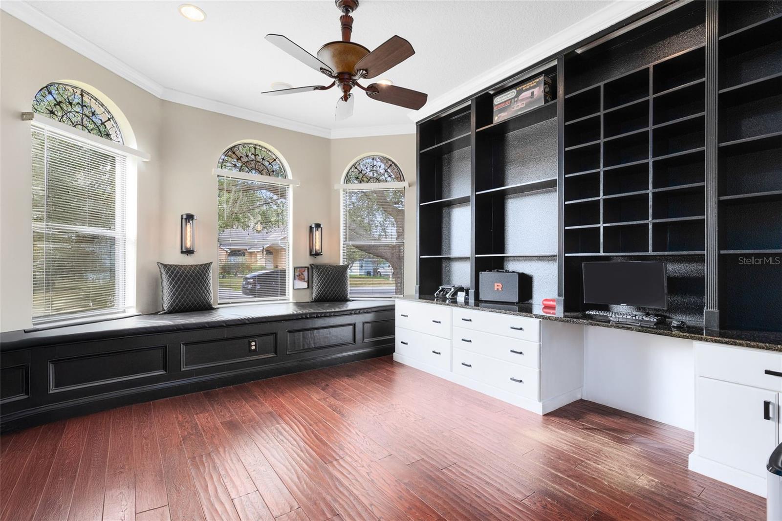 Image 13 of 35 For 2813 Ballard Avenue