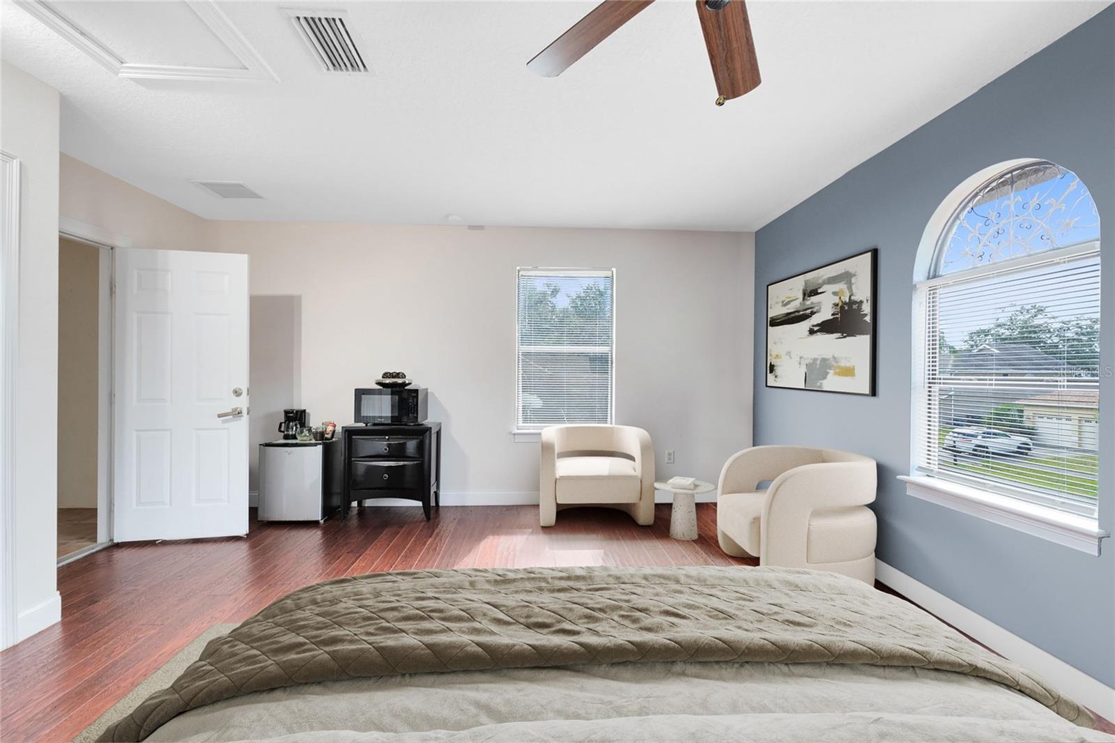 Image 17 of 35 For 2813 Ballard Avenue