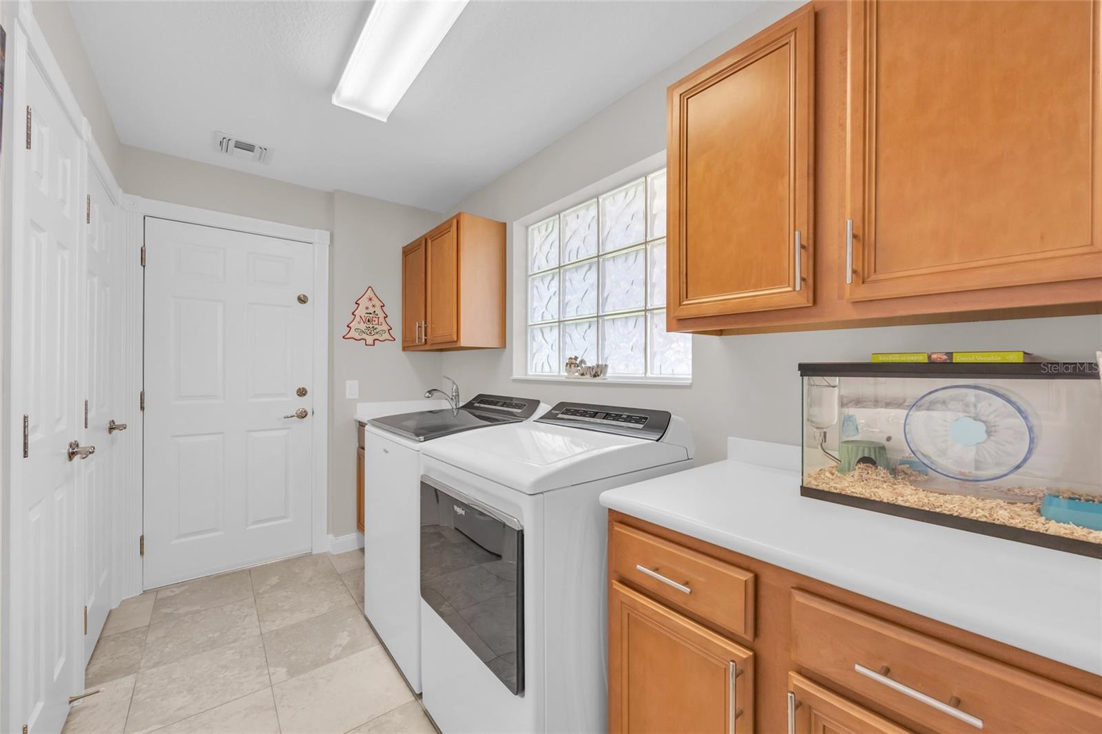 Image 24 of 61 For 11863 Fiore Drive