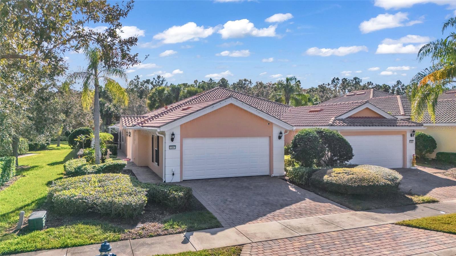 Image 32 of 61 For 11863 Fiore Drive