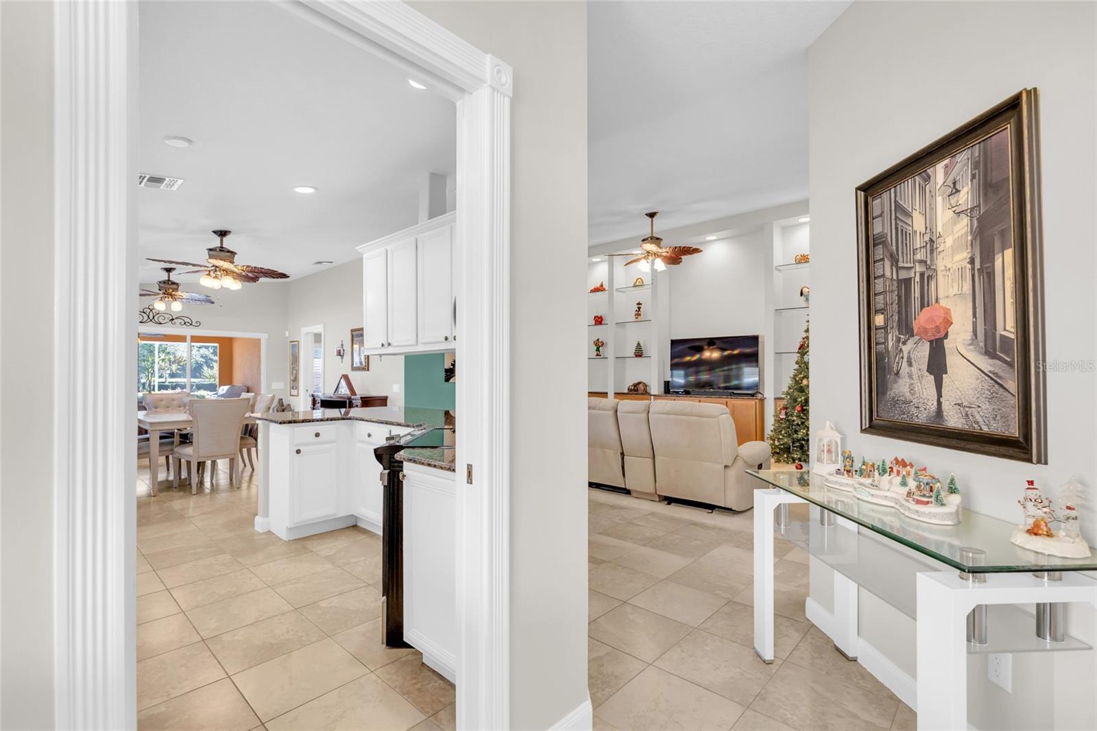 Image 4 of 61 For 11863 Fiore Drive